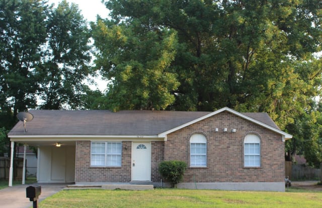 2635 Meadow Brook - 2635 Meadowbrook Drive, Horn Lake, MS 38637
