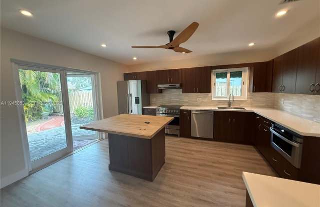 407 SE 4th Ter photos photos