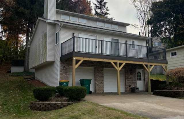 STUNNING LAKE VIEWS, BRIGHTON 3 BEDROOM HOME photos photos