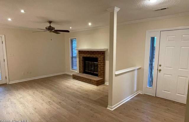 904 Persimmon Place Gallery 3
