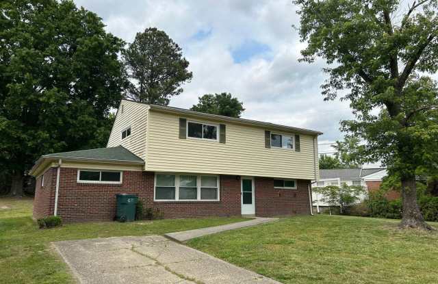 Spacious 4BR + Bonus Room – Available May 10! Regency Area! photos photos