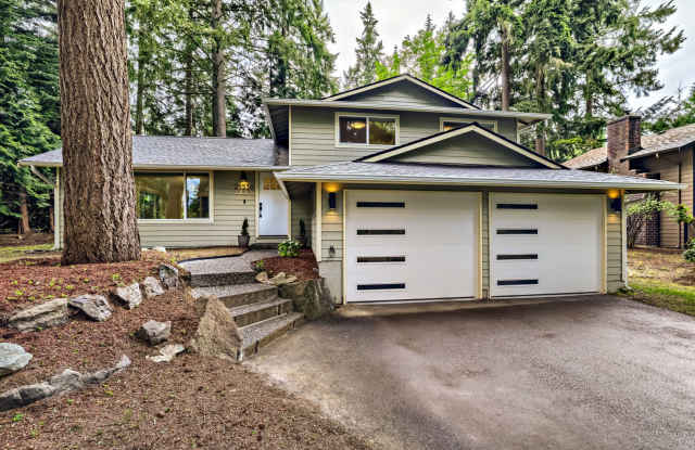 Bright & Charming 4bed/2.5bath in Desirable Edmonds Neighborhood! photos photos