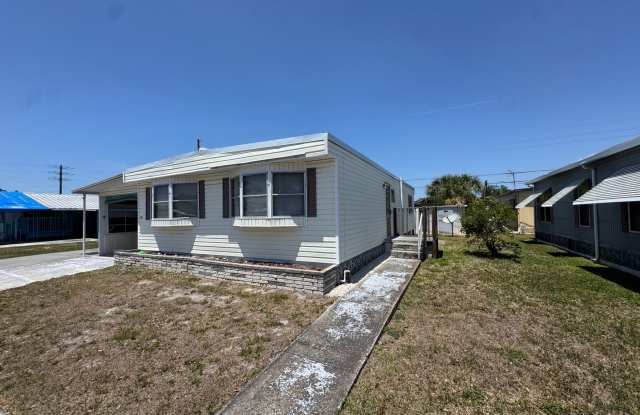 Spacious 2 Bedroom Mobile Home for Rent in Fairlane Acres – Bradenton, FL Gallery 3