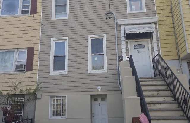 71 HARMON ST Gallery 1