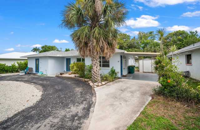ANNUAL RENTAL - 1 Bedroom, 1 Bath Duplex in Naples Park photos photos