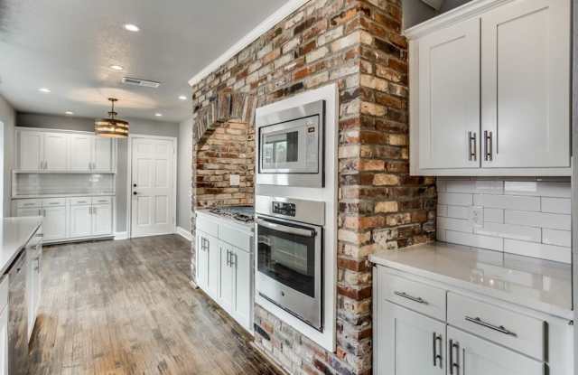 6023 Berry Trail Court Gallery 4
