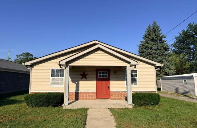 NOW SHOWING: 2 Bedroom/1 Bathroom Home located at 550 Wood St. in Greenfield, IN photos photos