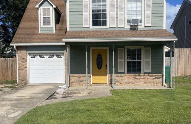 Affordable 2 Story Home 3 Bedroom 2.5 Bath West of Hurlburt Field in ''WoodLand Park Subdivision '' $ 1900 m/o photos photos