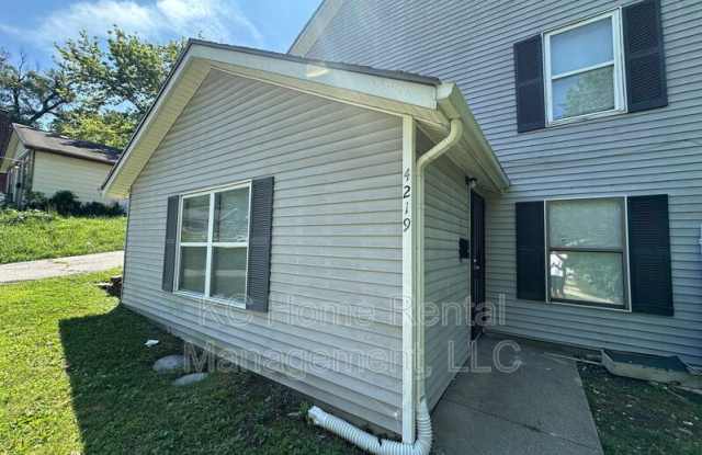4219 E 60th Terrace photos photos