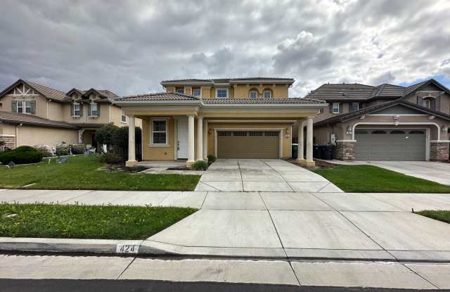 Beautiful 4 Bedroom, 2.5 Bath Lathrop Home - 424 Renaissance Avenue, Lathrop, CA 95330