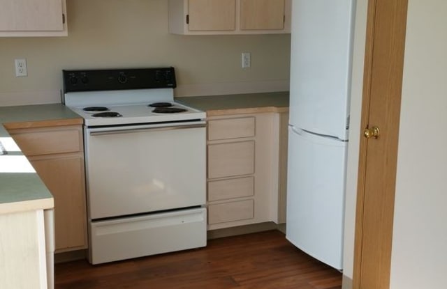 4792 Lancaster Drive NE #115 - 4792 Lancaster Drive Northeast, Salem, OR 97305