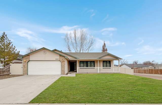 Upgraded 3-Bedroom Home on Cul-de-Sac Near Downtown Nampa  I-84 - 2807 Mink Place, Nampa, ID 83687