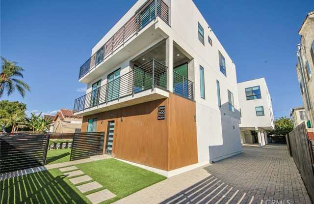 2202 Thurman Avenue 1/2 - 2202 Thurman Avenue, Los Angeles, CA 90016