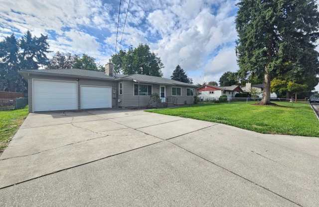 $2,300 - 4 Bed / 2 Bath Beautiful Home in Spokane Valley photos photos