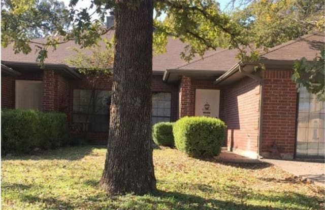 316 Lochridge Drive - 316 Lochridge Drive, Azle, TX 76020