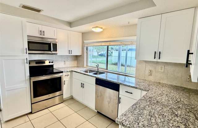 4015 CASHMERE Drive Gallery 3