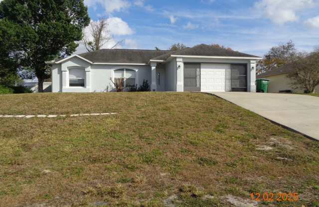 Charming Pool Home in Deltona With Fenced Backyard - 2610 Groveland Avenue, Deltona, FL 32725