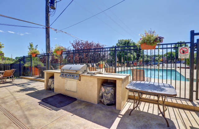 Edelweiss Apartments Gallery 3