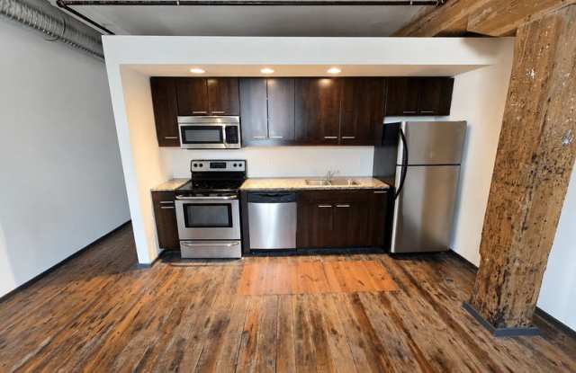 Smokehouse Lofts Gallery 4