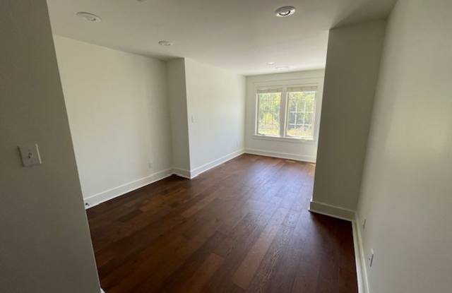Intown Home in Braemore Park Gallery 3