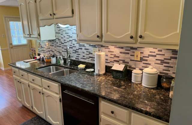 Beautiful One Story Collierville Home For Rent or Sale Gallery 4