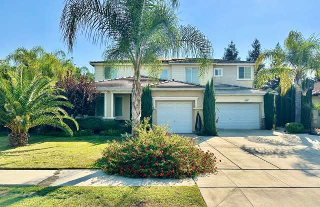 HUGE 5/3 Sanger Home with SOLAR - 808 Rosewood Avenue, Sanger, CA 93657