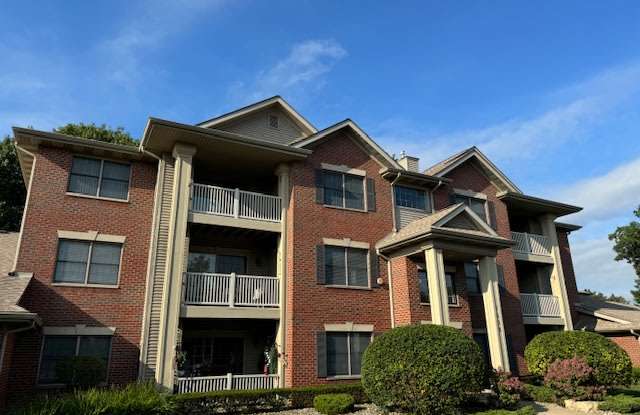 1608 White Oak Circle - Unit 3B - 1608 White Oak Circle, Munster, IN 46321