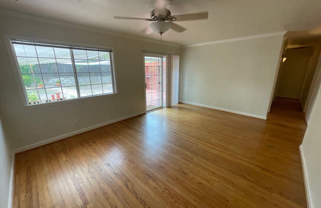 Great Dublin Neighborhood! | 8492 Valencia Street Gallery 4