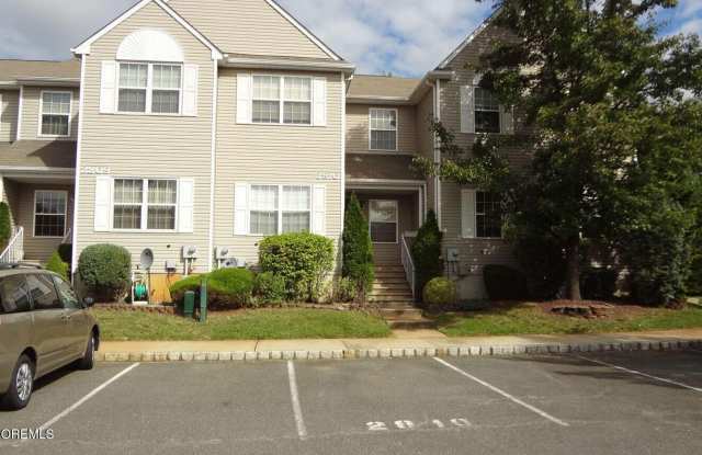 2810 Ice House Court Gallery 1