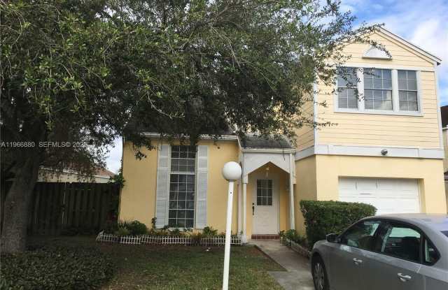 12775 SW 146th Ln - 12775 Southwest 146th Lane, Three Lakes, FL 33186