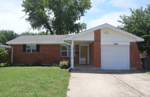 Cute Home w/Great Yard! photos photos