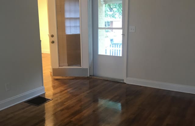 2200 Thurmond St - 2200 Thurmond Pl, Charlotte, NC 28205