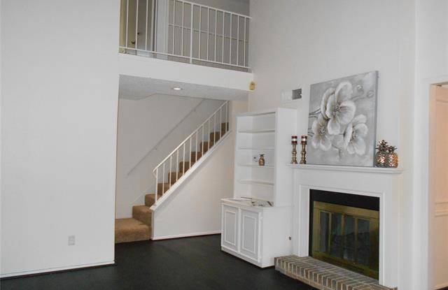 7478 E Northwest Highway Gallery 4