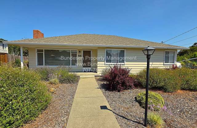 Spacious West Side Petaluma Home for Rent photos photos
