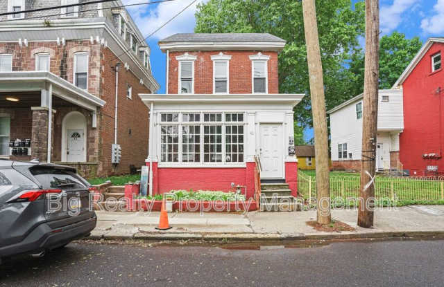 40 E 3rd St photos photos