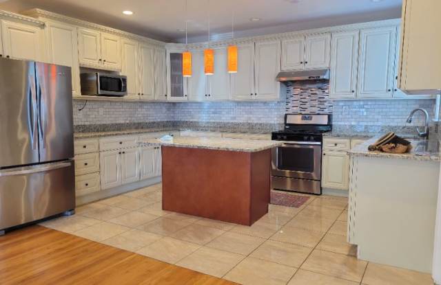13 Faxon St - 13 Faxon Street, Newton, MA 02458