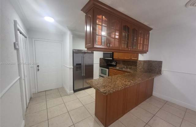 1275 W 35th St photos photos