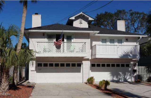 387 3RD ST - 387 3rd Street, Atlantic Beach, FL 32233