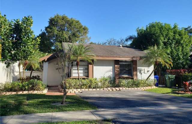 1451 W Sandpiper Cir Gallery 3