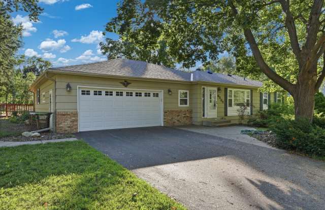 6208 Hillside Road Gallery 2
