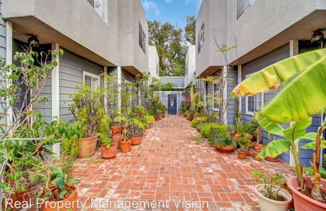 10800 Peach Grove St #6 - 10800 Peach Grove St, Los Angeles, CA 91601