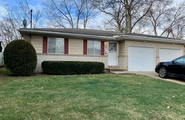3320 Elmwood St - 3320 Elmwood Street, Cuyahoga Falls, OH 44221