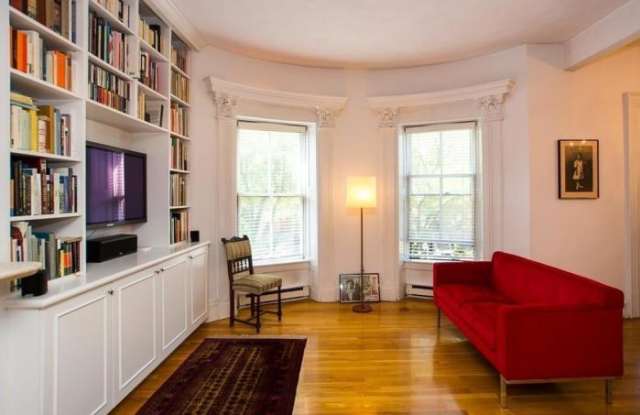 24 Worcester Sq. Gallery 4