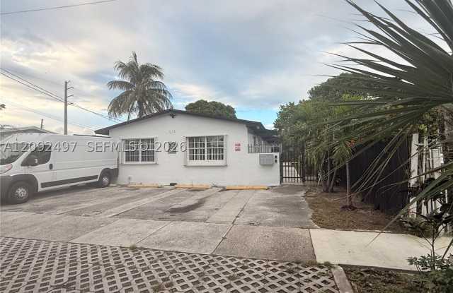 1273 NW 24th St Gallery 1