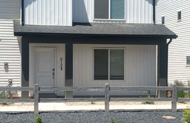 Small dog Friendly!! 4-6 Month Lease! photos photos
