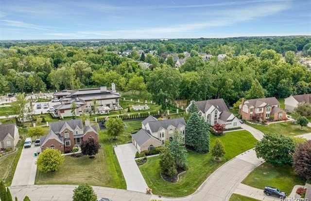 37071 Aspen Drive Gallery 1