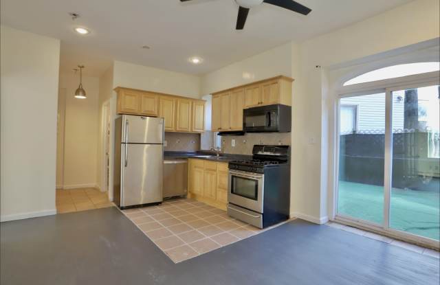 314 PATERSON PLANK RD - 314 Paterson Plank Road, Union City, NJ 07087