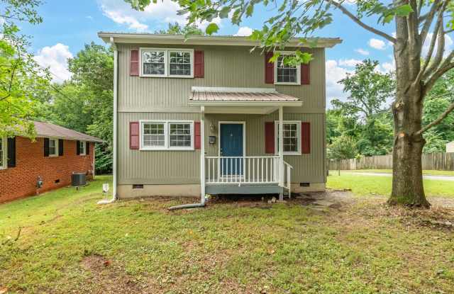 3BR Home with Large Backyard in Carrboro! photos photos