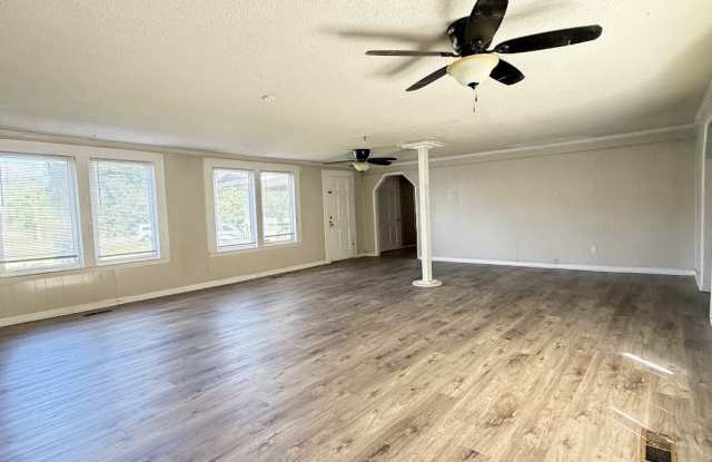 4610 Old U.S. 41 North Gallery 2