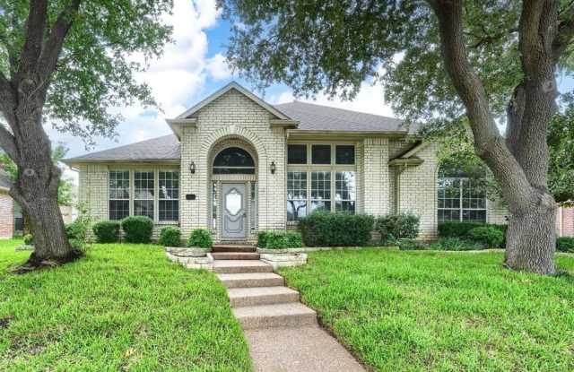 119 Oakbend Drive - 119 Oakbend Drive, Coppell, TX 75019
